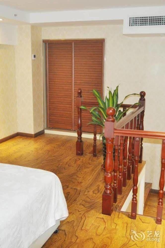 June Hotel 창춘 외부 사진