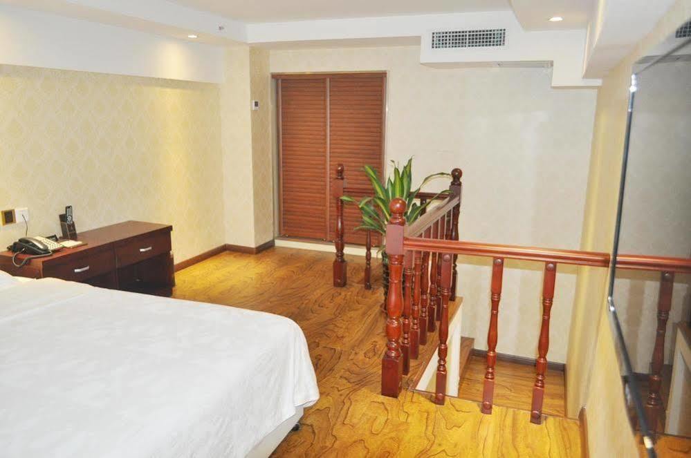June Hotel 창춘 외부 사진